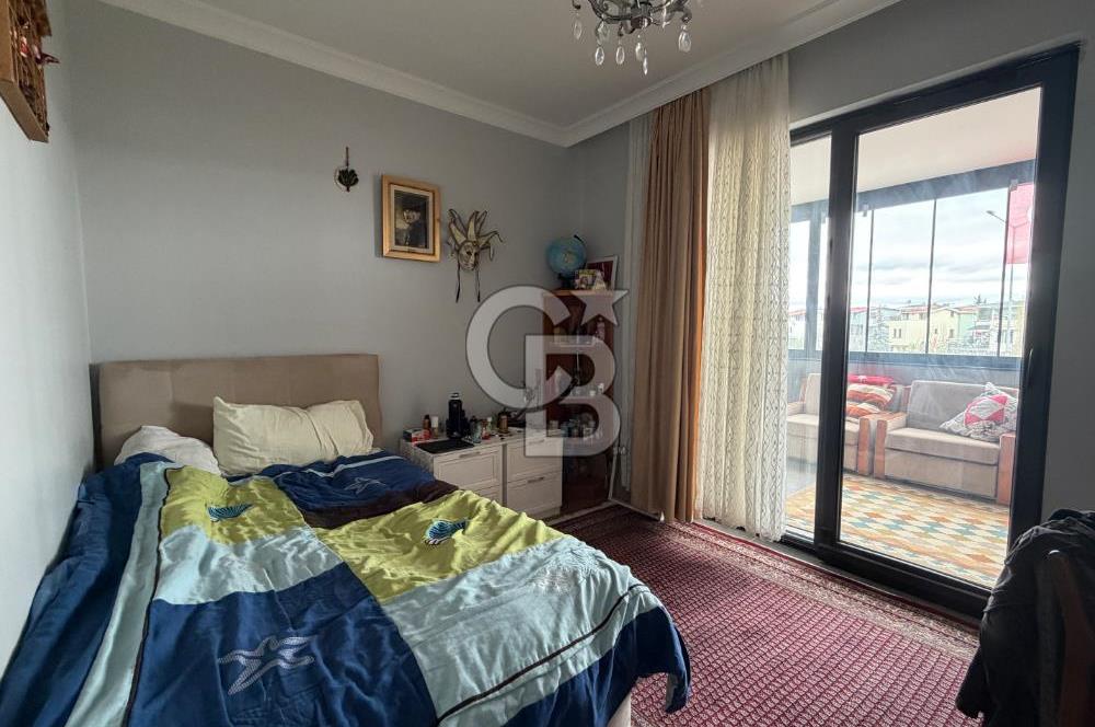 Gölbaşında Ana Cadde Üzeri, Çift Cepheli Kapalı Balkonlu 4+1