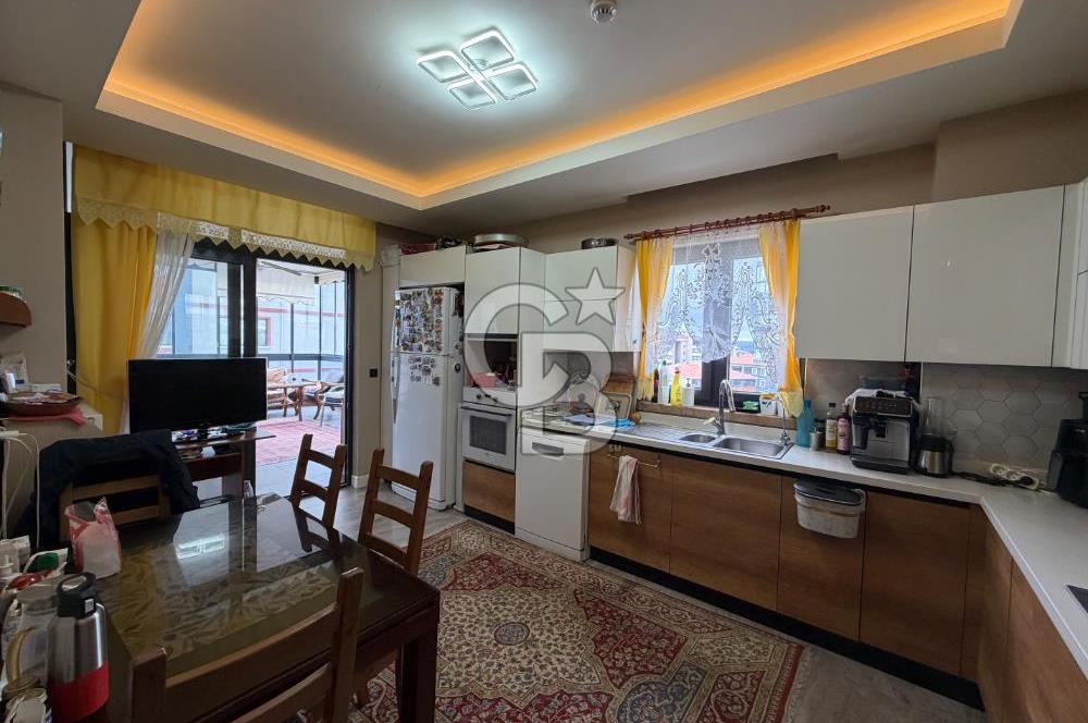 Gölbaşında Ana Cadde Üzeri, Çift Cepheli Kapalı Balkonlu 4+1