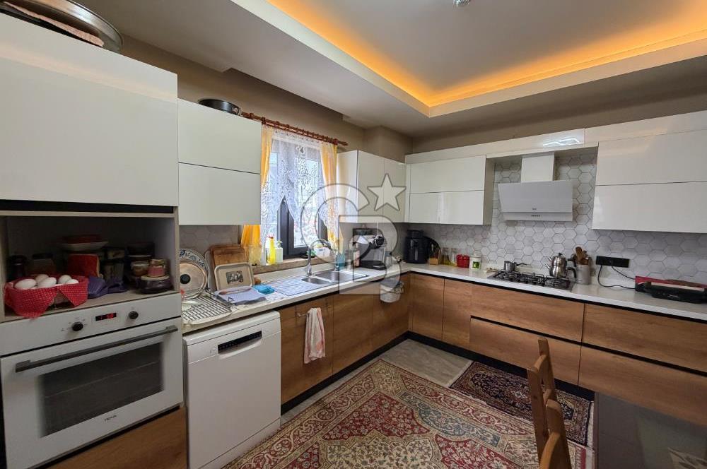 Gölbaşında Ana Cadde Üzeri, Çift Cepheli Kapalı Balkonlu 4+1