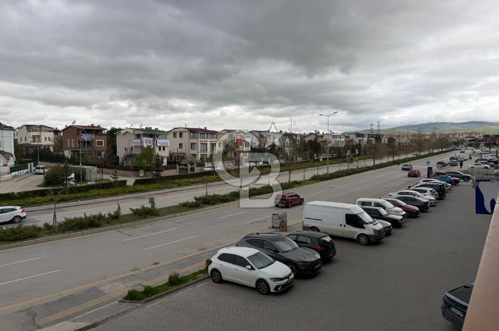 Gölbaşında Ana Cadde Üzeri, Çift Cepheli Kapalı Balkonlu 4+1