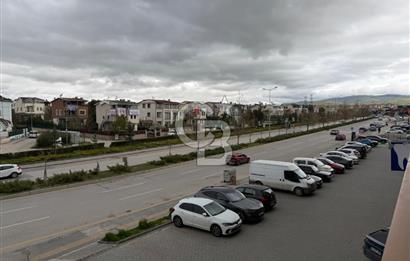 Gölbaşında Ana Cadde Üzeri, Çift Cepheli Kapalı Balkonlu 4+1