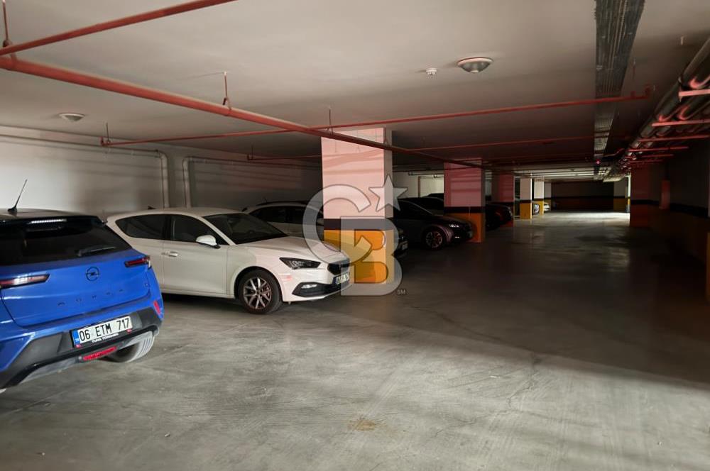 Gölbaşında Ana Cadde Üzeri, Çift Cepheli Kapalı Balkonlu 4+1