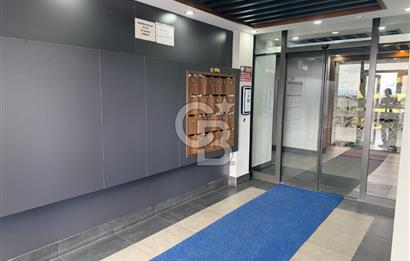 Gölbaşında Ana Cadde Üzeri, Çift Cepheli Kapalı Balkonlu 4+1