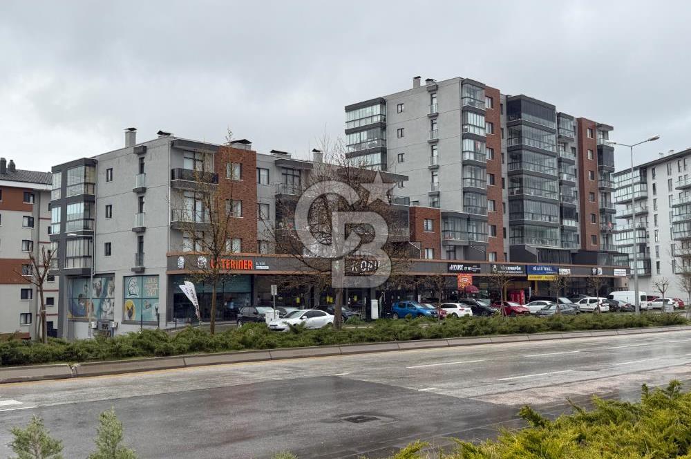 Gölbaşında Ana Cadde Üzeri, Çift Cepheli Kapalı Balkonlu 4+1