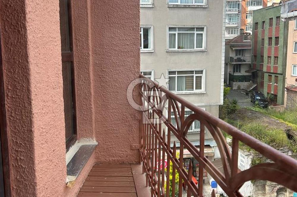 Ortaköyde Komple Bina | Yenilenmiş, Çok Amaçlı Kullanıma Uygun