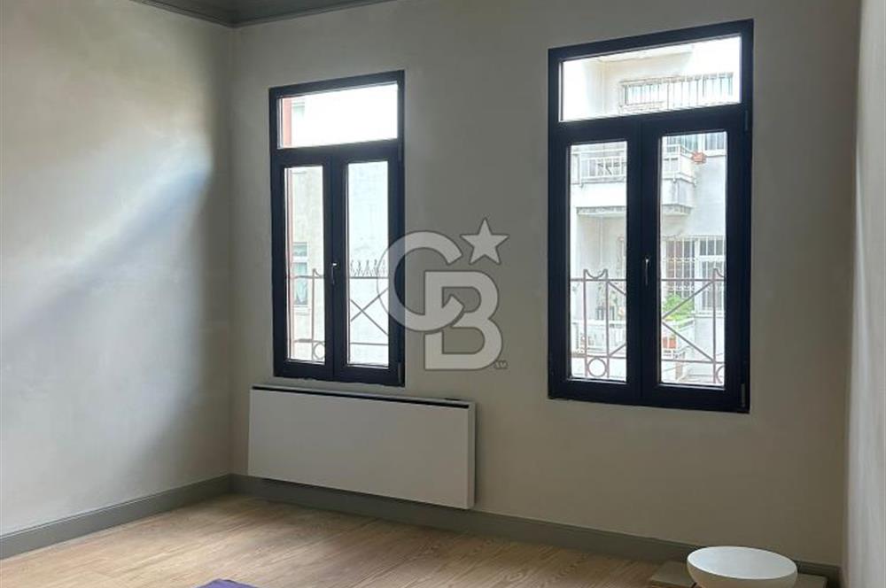Ortaköyde Komple Bina | Yenilenmiş, Çok Amaçlı Kullanıma Uygun