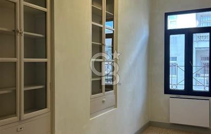 Ortaköyde Yenilenmiş Müstakil Bina | Bahçeli, 2 Girişli, Özgün