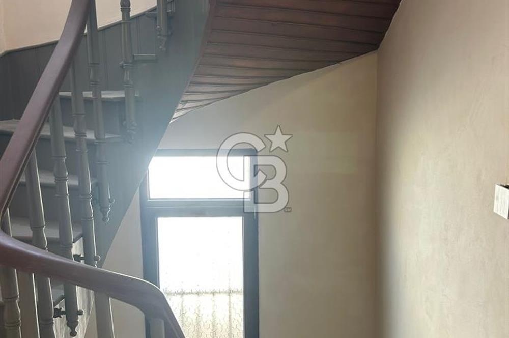 Ortaköyde Komple Bina | Yenilenmiş, Çok Amaçlı Kullanıma Uygun