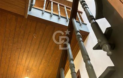 Ortaköyde Komple Bina | Yenilenmiş, Çok Amaçlı Kullanıma Uygun