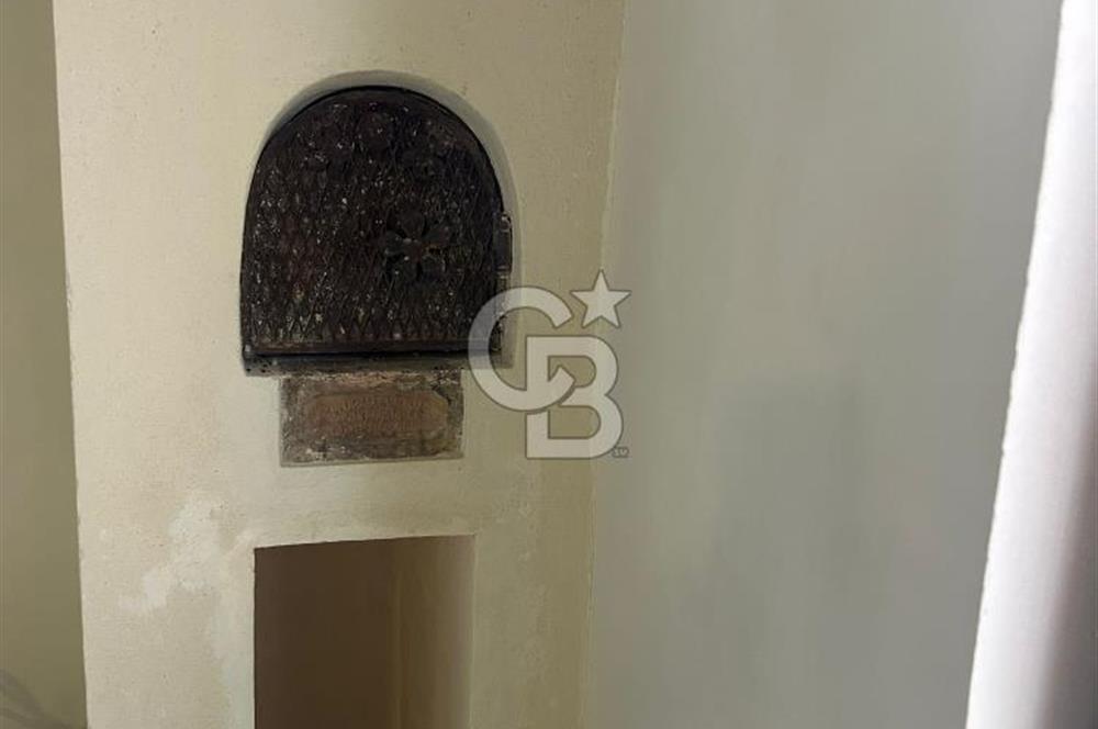 Ortaköyde Yenilenmiş Müstakil Bina | Bahçeli, 2 Girişli, Özgün