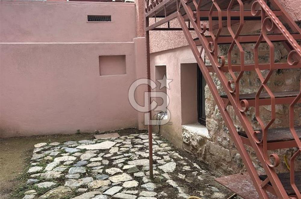 Ortaköyde Yenilenmiş Müstakil Bina | Bahçeli, 2 Girişli, Özgün
