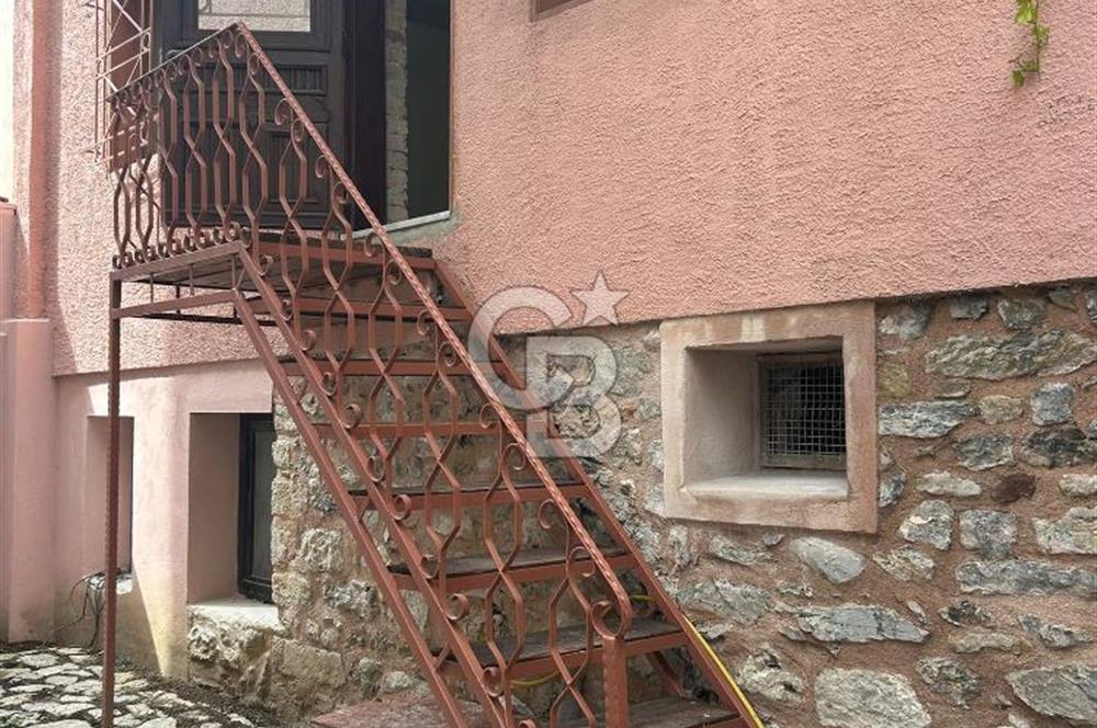 Ortaköyde Komple Bina | Yenilenmiş, Çok Amaçlı Kullanıma Uygun