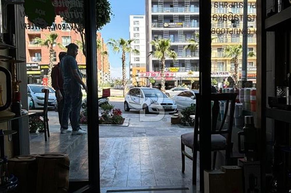 SURCADDE’DE SATILIK TERASLI DÜKKAN