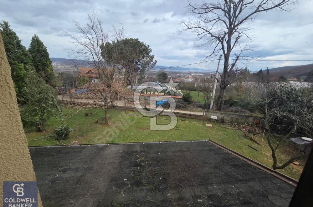 KARTEPE MAŞUKİYE SİTEİÇİ GÖL MANZARALI KİRALIK 5+1 BAHÇELİ VİLLA