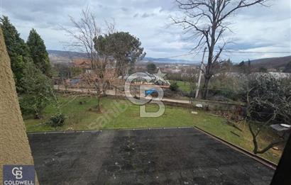 KARTEPE MAŞUKİYE SİTEİÇİ GÖL MANZARALI KİRALIK 5+1 BAHÇELİ VİLLA