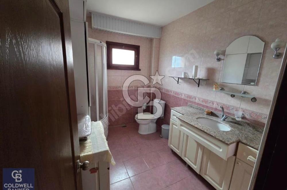 KARTEPE MAŞUKİYE SİTEİÇİ GÖL MANZARALI KİRALIK 5+1 BAHÇELİ VİLLA