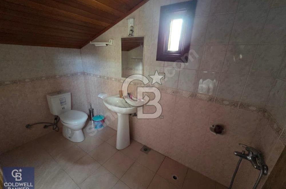 KARTEPE MAŞUKİYE SİTEİÇİ GÖL MANZARALI KİRALIK 5+1 BAHÇELİ VİLLA