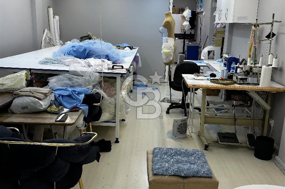 Şişli Hacı Mansur Sokakta devren kiralık gelinlik dükkanı 