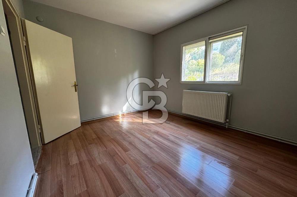 Evka-2 'de Deniz Manzaralı, Aydınlık, Tadilatlı Kiralık 2+1 Daire