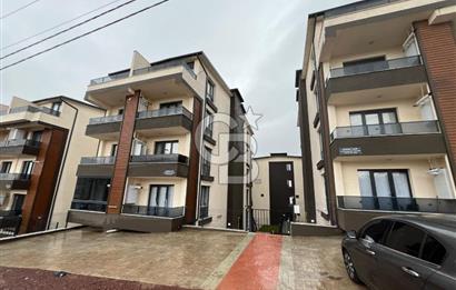 BAŞİSKELE YAYLACIK MAH MERKEZİ KONUMDA 1+1 GENİŞ TERS DUBLEKS