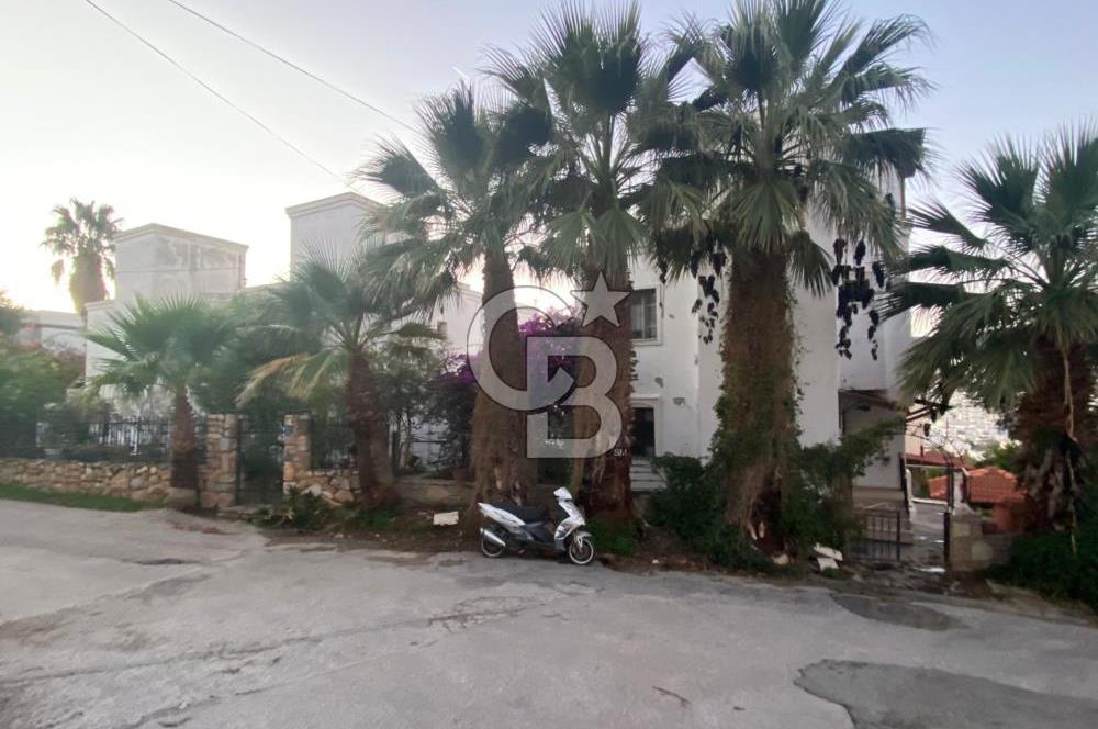 Bodrum Umurça'da Deniz Manzaralı 6+3 Satılık Müstakil Ev