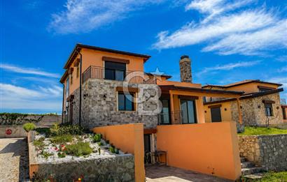 URLA İÇMELER 'DE 7+2 KİRALIK VİLLA