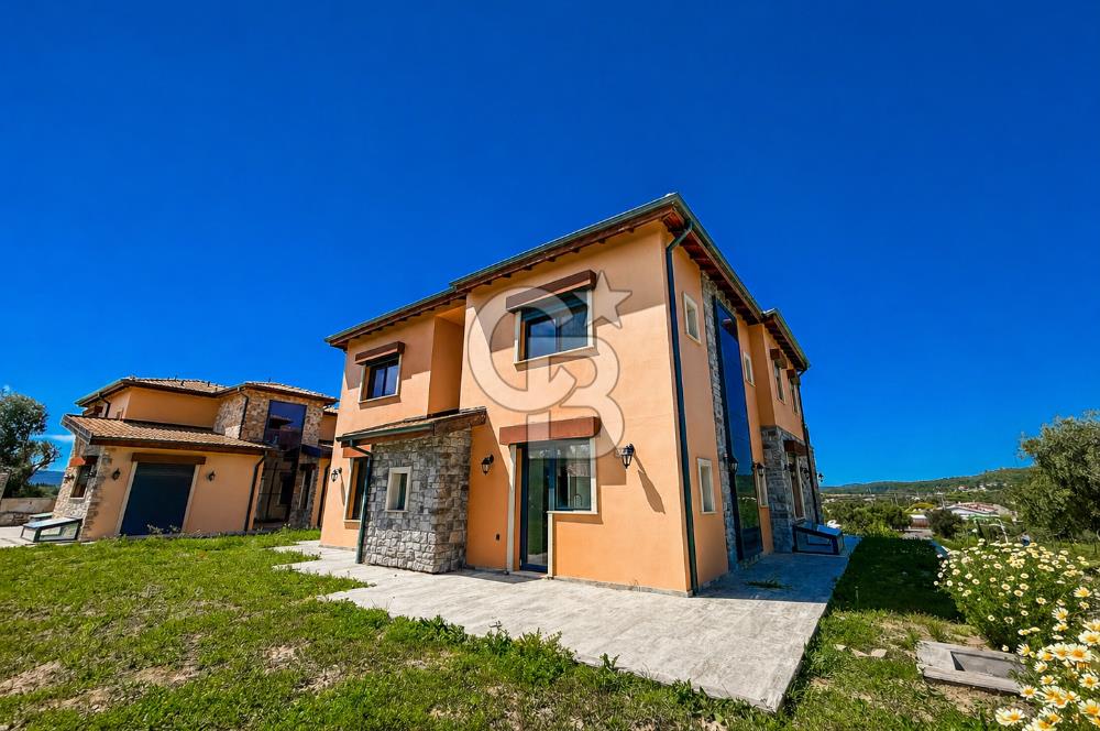 URLA İÇMELER 'DE 7+2 KİRALIK VİLLA