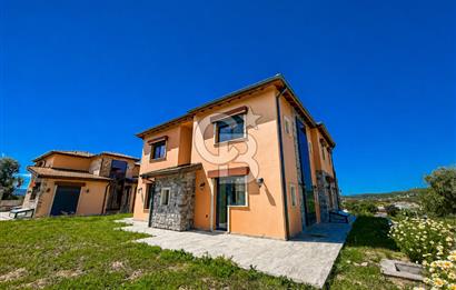 URLA İÇMELER 'DE 7+2 KİRALIK VİLLA