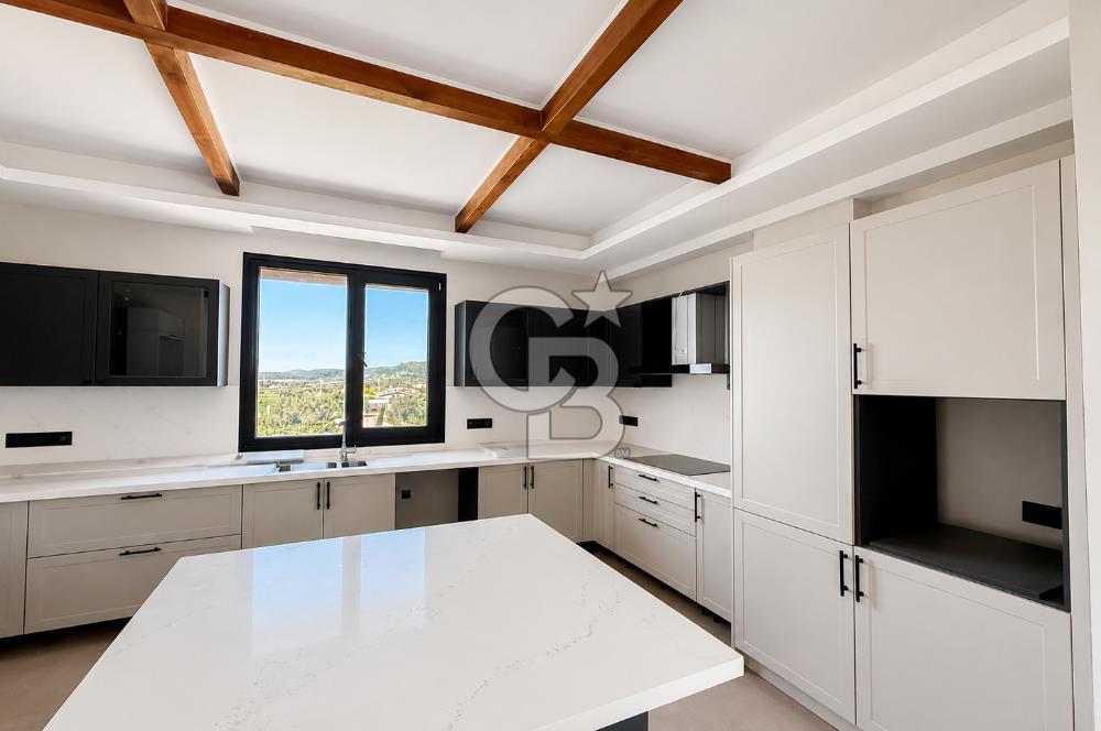 URLA İÇMELER 'DE 7+2 KİRALIK VİLLA