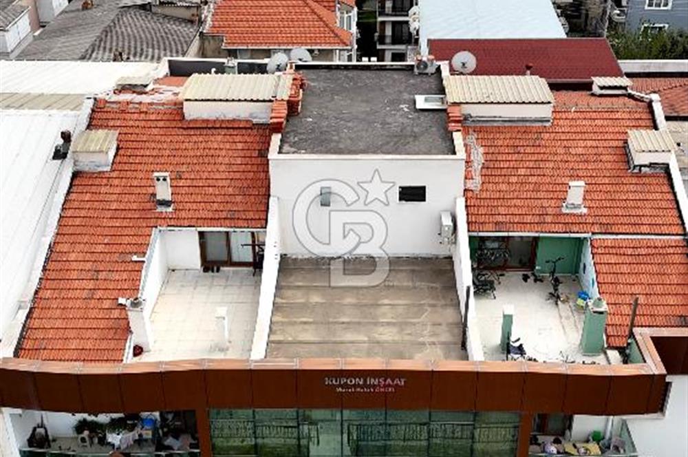 Bornovada müstakil tadında: 30m² bahçeli,4+1
