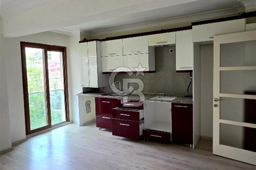 Bornovada müstakil tadında: 30m² bahçeli,4+1