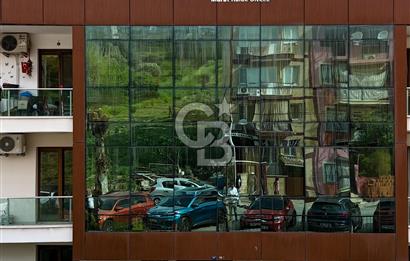 Bornovada müstakil tadında: 30m² bahçeli,4+1