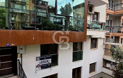 Bornovada müstakil tadında: 30m² bahçeli,4+1