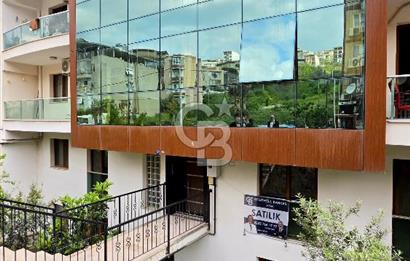 Bornovada müstakil tadında: 30m² bahçeli,4+1