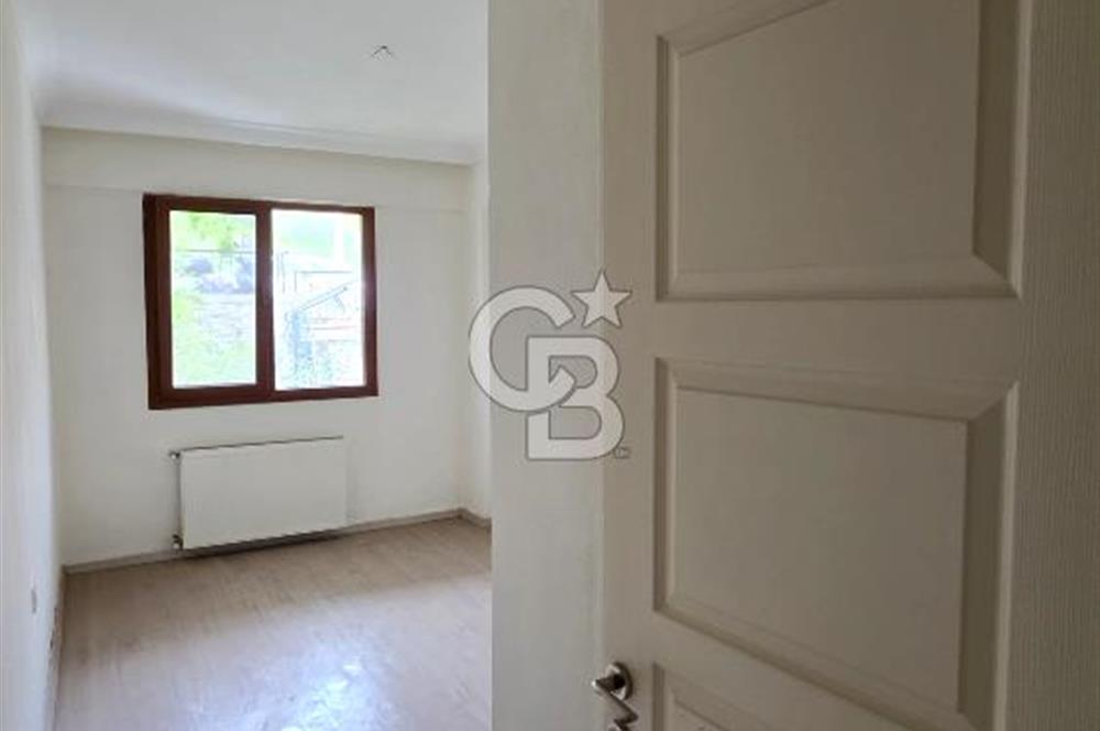 Bornovada müstakil tadında: 30m² bahçeli,4+1