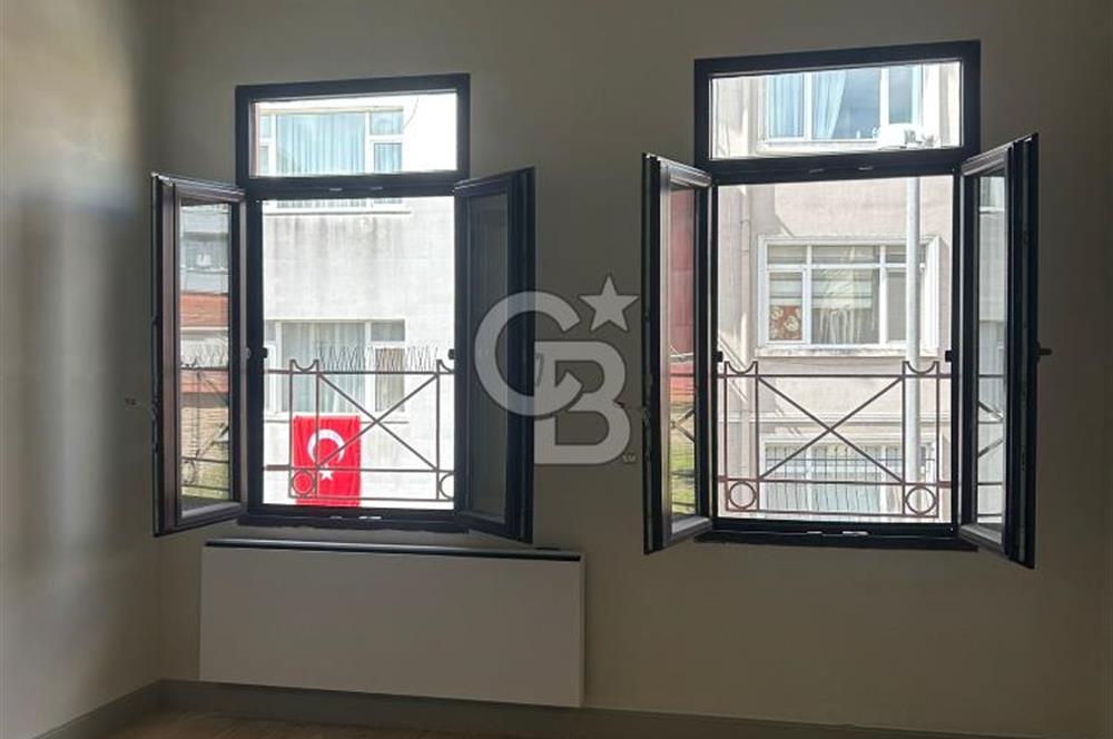 Ortaköy Taşbasamak ta Tamamen Yenilenmiş 6+1 Tarihi Bina
