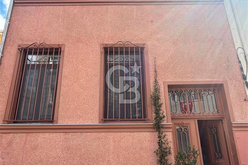 Ortaköy Taşbasamak ta Tamamen Yenilenmiş 6+1 Tarihi Bina