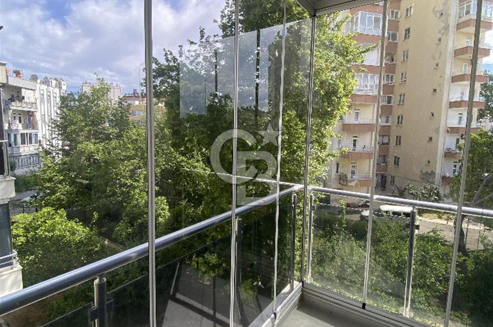 Çağlayan Mah. Bülent Ecevit Bulvarında tam tadilatlı 2+1 daire