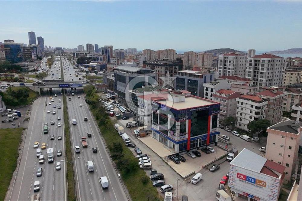 MALTEPE E5 SET ÜSTÜNDE KIRALIK 430 M2 PLAZA KATI OFIS