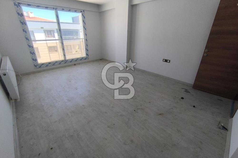 MANİSA MURADİYE EVRENOSTA 1 YAŞINDA 3+1 GENİŞ AYDINLIK DAİRE