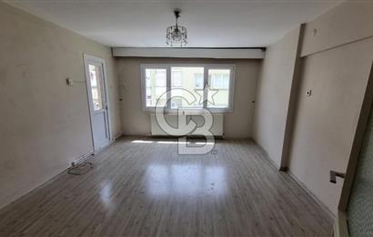 Bayraklı Sevgi Yolu'nda Merkezi Konumlu Kiralık 2+1 Daire
