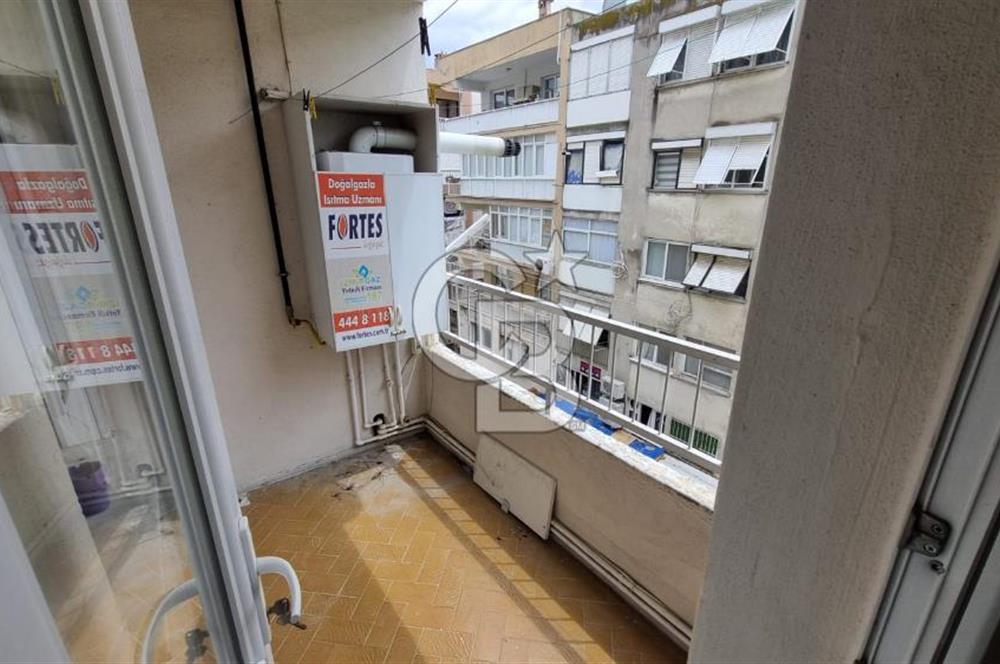 Bayraklı Sevgi Yolu'nda Merkezi Konumlu Kiralık 2+1 Daire