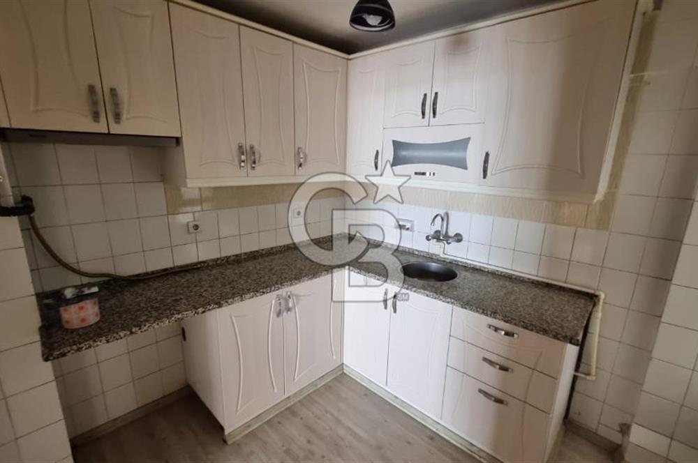 Bayraklı Sevgi Yolu'nda Merkezi Konumlu Kiralık 2+1 Daire