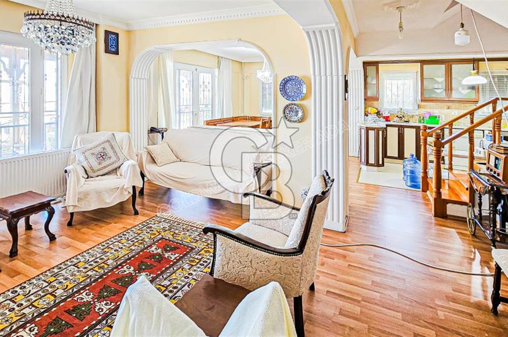 Kuşadası Deniz Manzaralı 7+2 Müstakil Villa