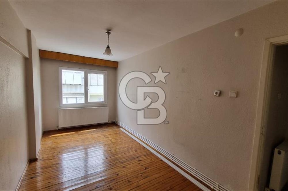 Bayraklı Sevgi Yolu'nda Merkezi Konumlu Kiralık 2+1 Daire