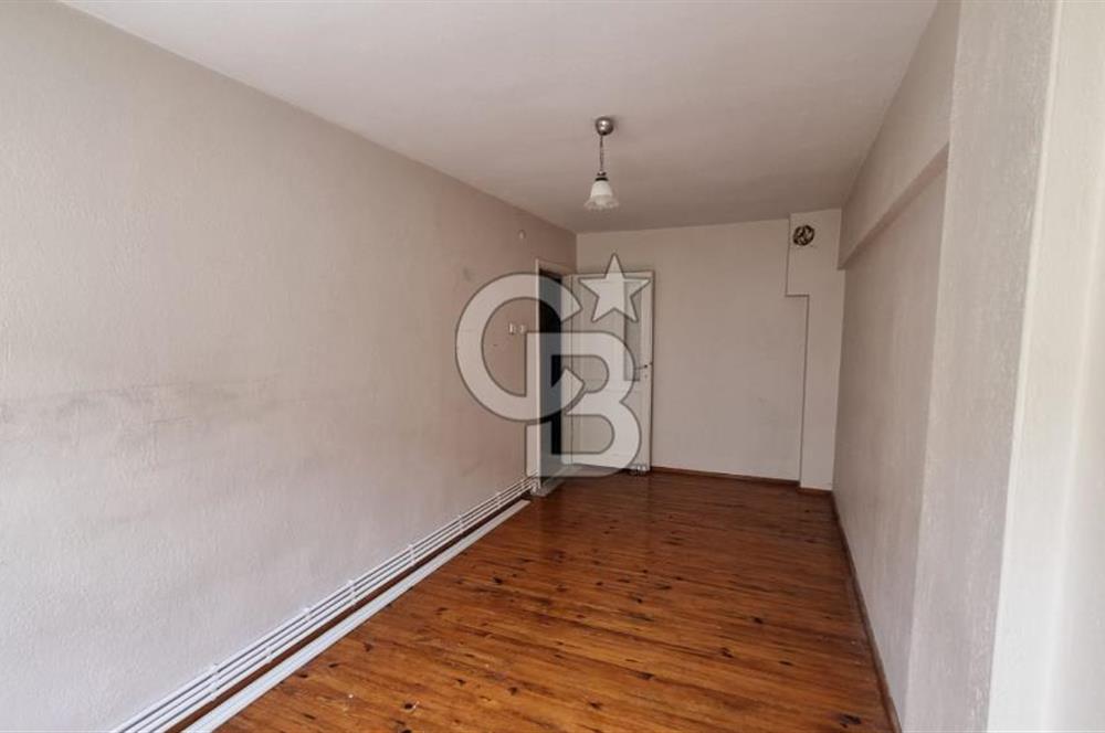 Bayraklı Sevgi Yolu'nda Merkezi Konumlu Kiralık 2+1 Daire