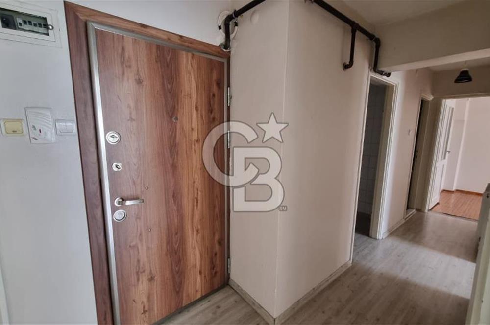 Bayraklı Sevgi Yolu'nda Merkezi Konumlu Kiralık 2+1 Daire