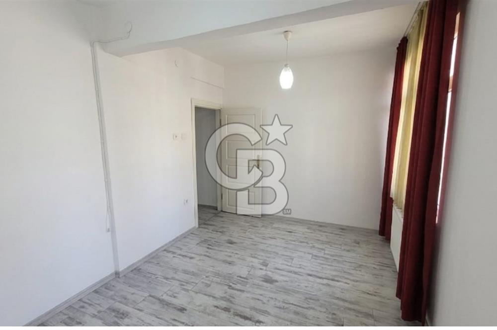 İZMİT ÇARŞI MERKEZ MANZARALI - TERASLI SATILIK 3+1 DAİRE