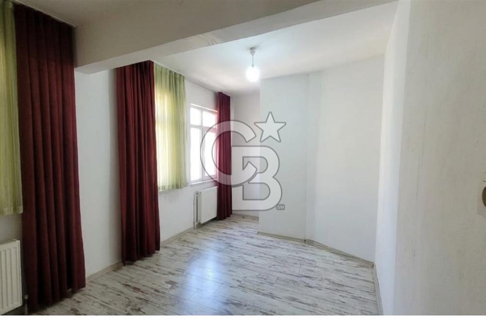 İZMİT ÇARŞI MERKEZ MANZARALI - TERASLI SATILIK 3+1 DAİRE
