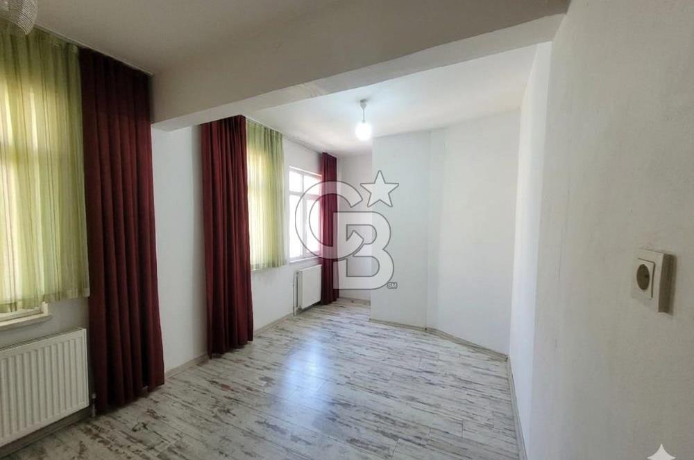 İZMİT ÇARŞI MERKEZ MANZARALI - TERASLI SATILIK 3+1 DAİRE
